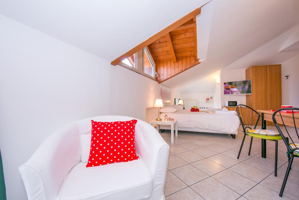 Residence Riva Del Lario Gravedona Exterior photo